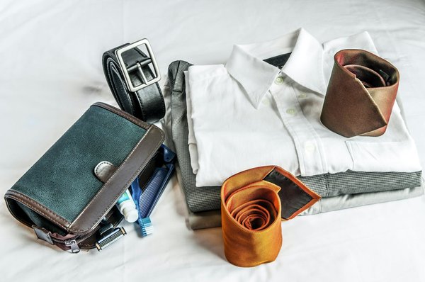 Élégance en voyage: trousse de toilette homme luxe Dasuro